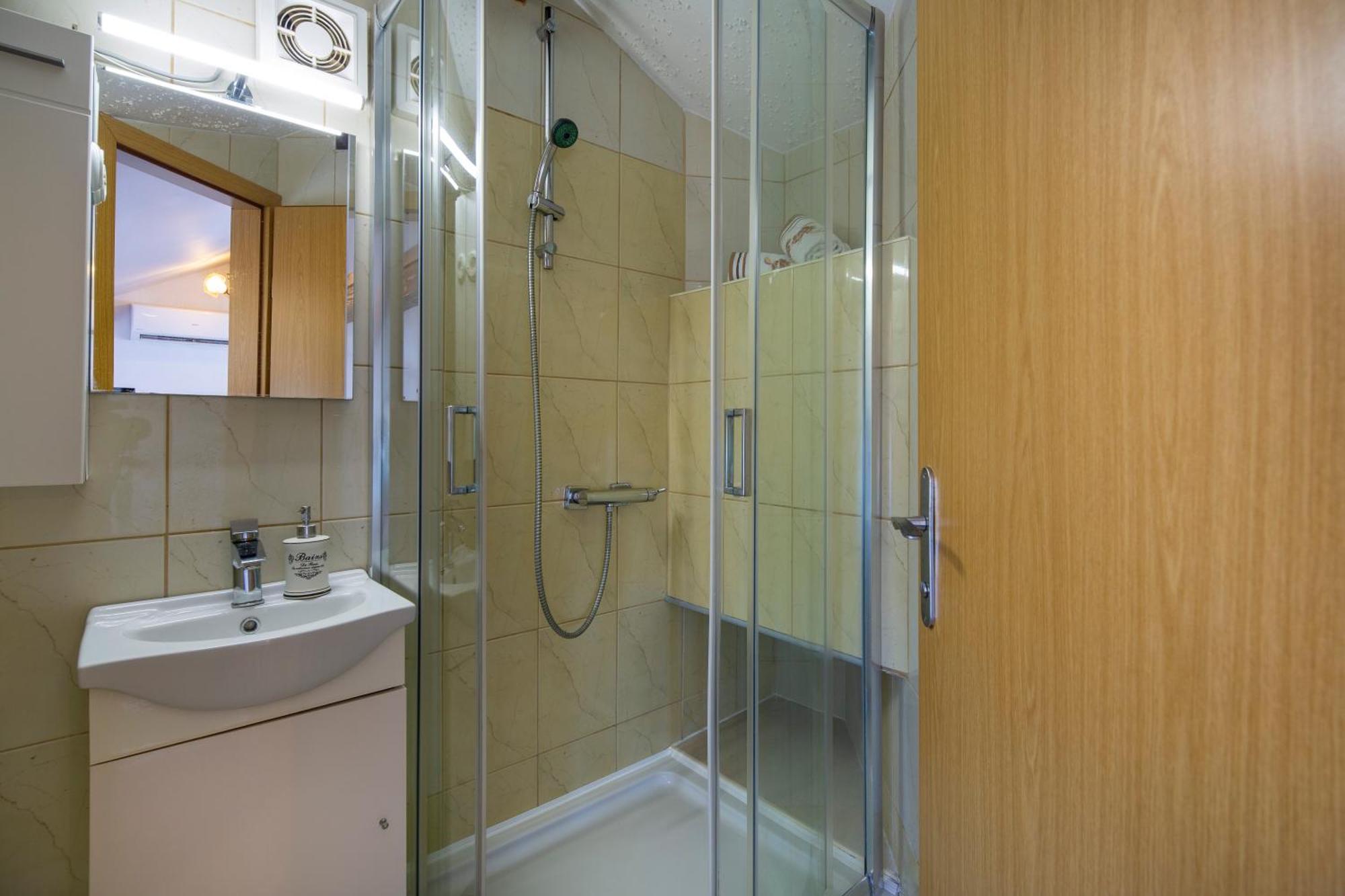 Apartman Viki Stinjan بولا المظهر الخارجي الصورة