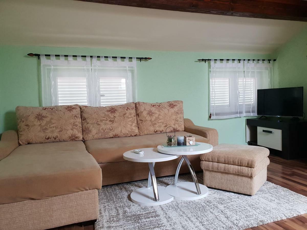 Apartman Viki Stinjan بولا المظهر الخارجي الصورة