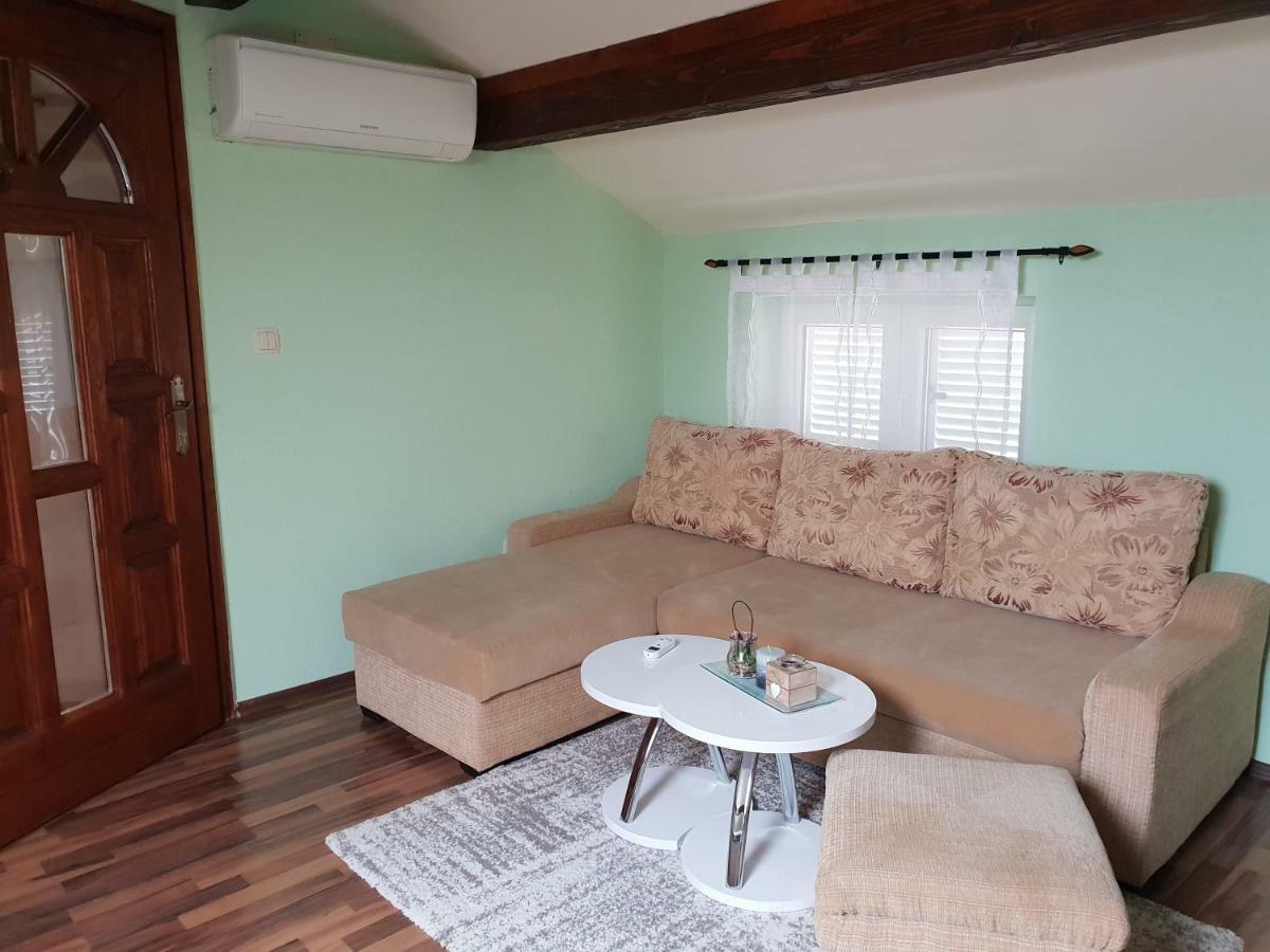 Apartman Viki Stinjan بولا المظهر الخارجي الصورة