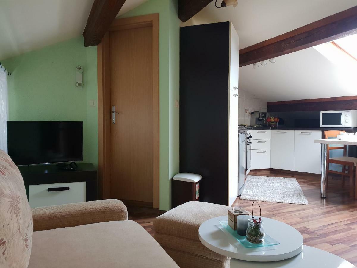 Apartman Viki Stinjan بولا المظهر الخارجي الصورة
